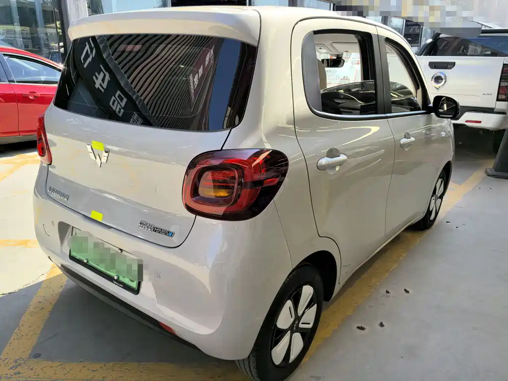 Wuling MINIEV — миниатюра 6