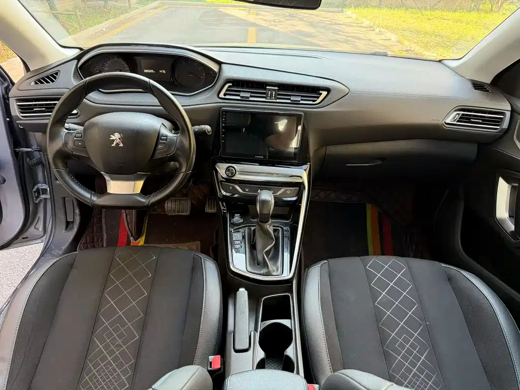 Peugeot 308 — миниатюра 6