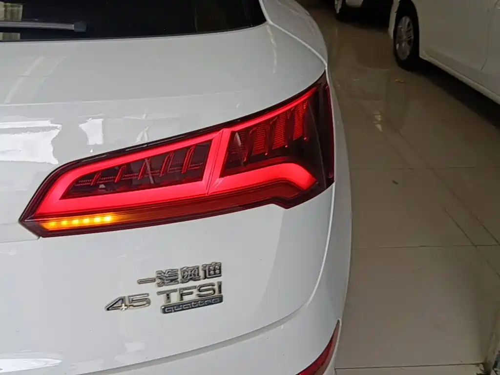 Audi Q5L — миниатюра 8