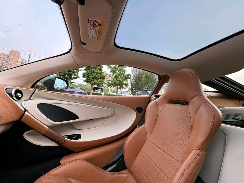 McLaren GT — миниатюра 11