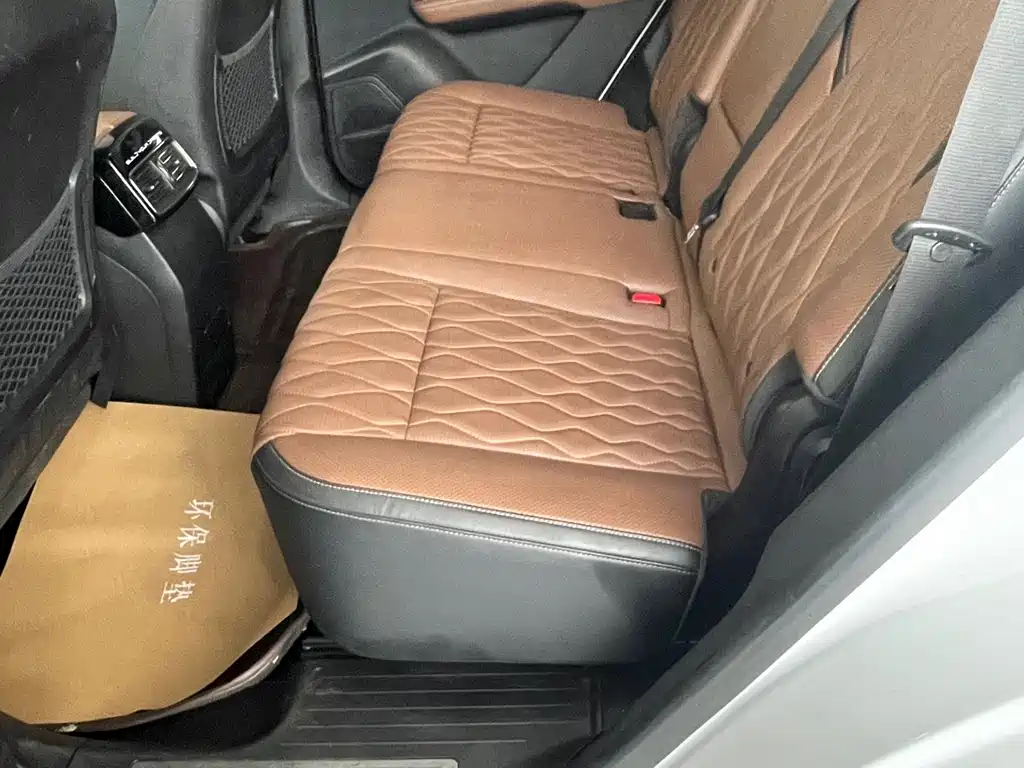 BYD Tang New Energy — миниатюра 10