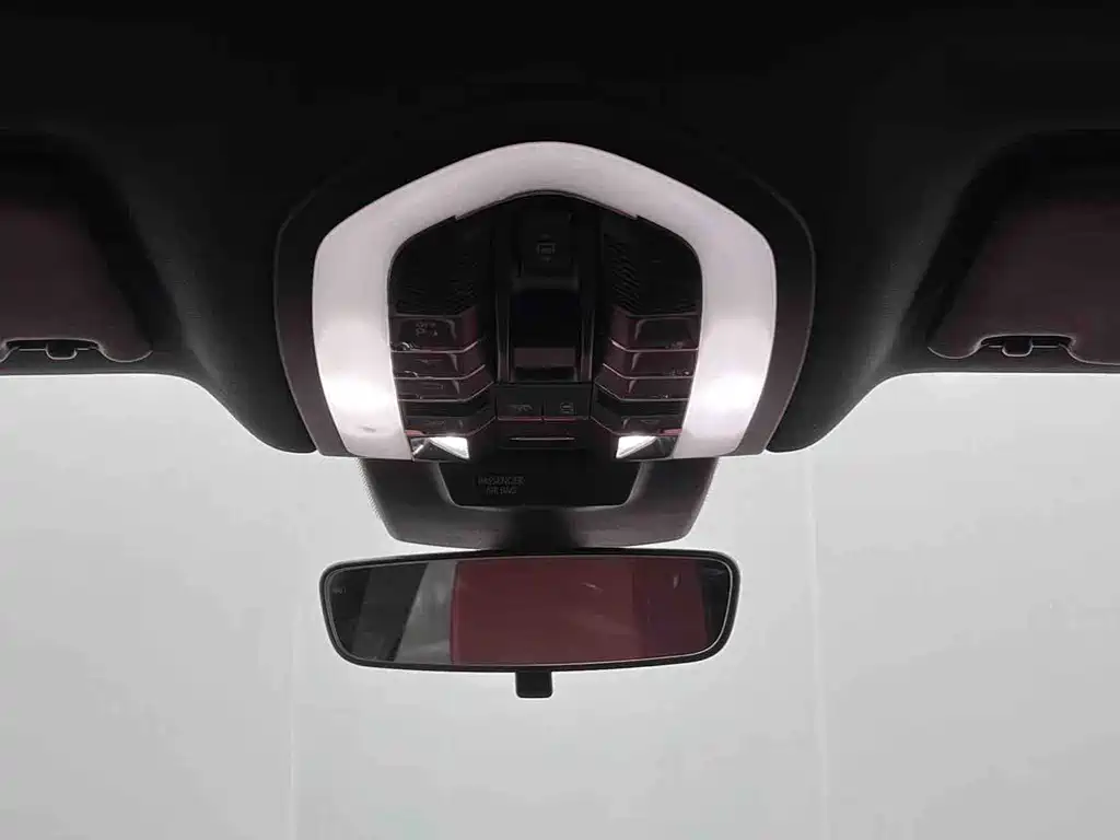 Porsche Macan — миниатюра 20