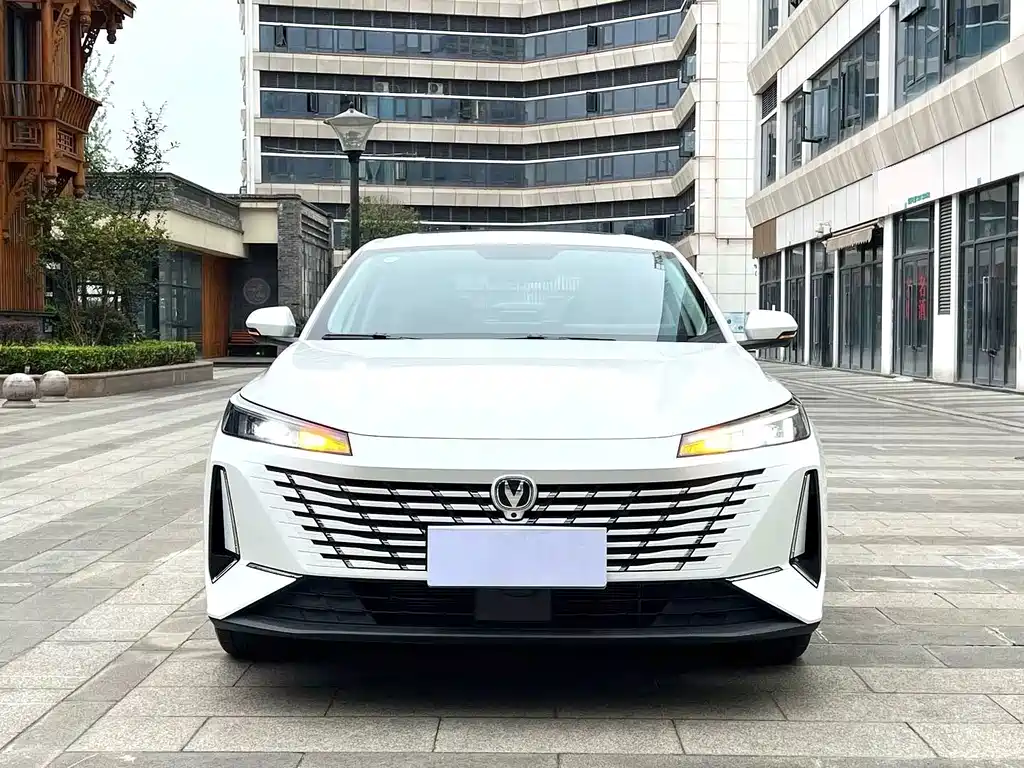 Changan Eado — миниатюра 2
