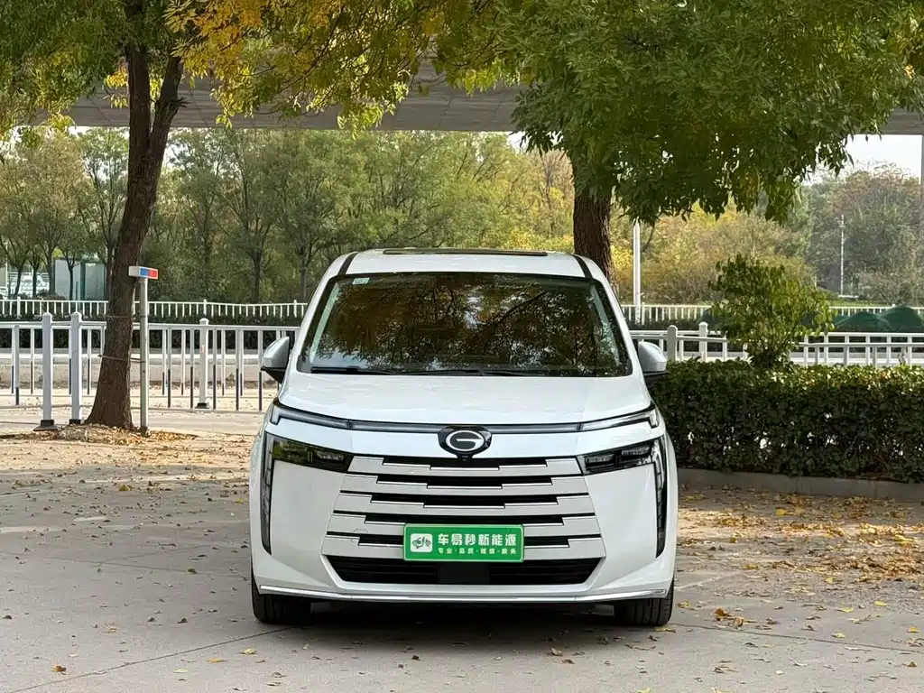 GAC Motor Trumpchi E8 PHEV — миниатюра 2