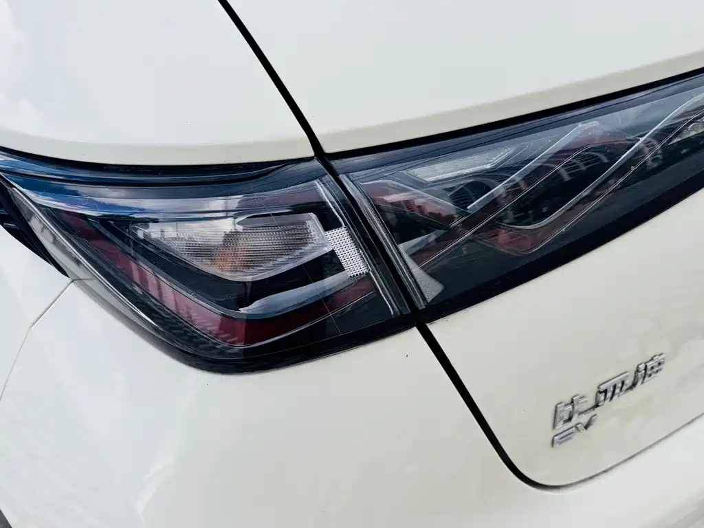 BYD Dolphin — миниатюра 11