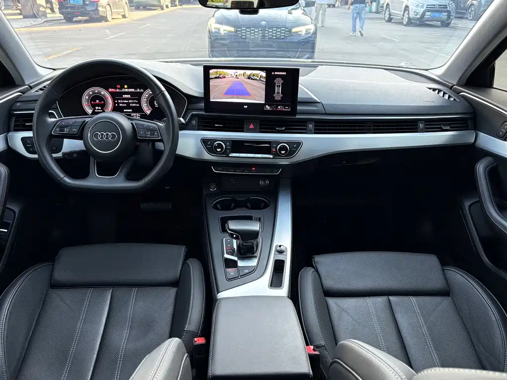 Audi A4L 2023 40 TFSI Luxury