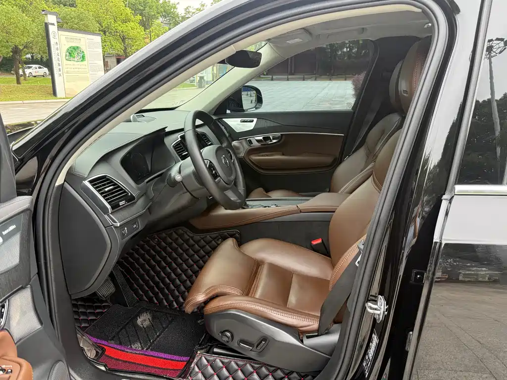 Volvo XC90 2020 T6 Luxury 7 мест