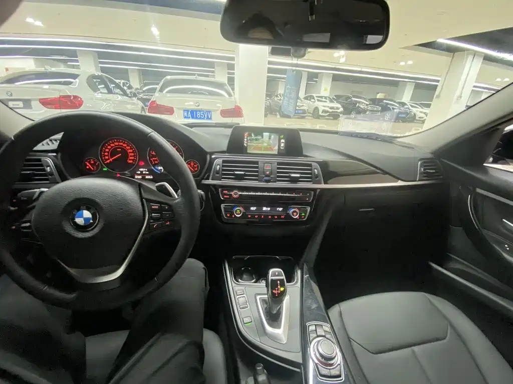 BMW 3 Series — миниатюра 9