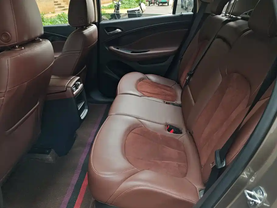 Buick Envision Plus — миниатюра 10