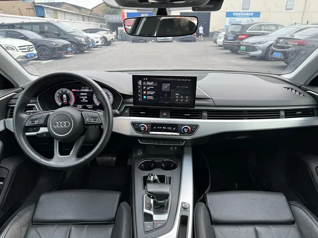 Audi A4L 2023 40 TFSI Luxury