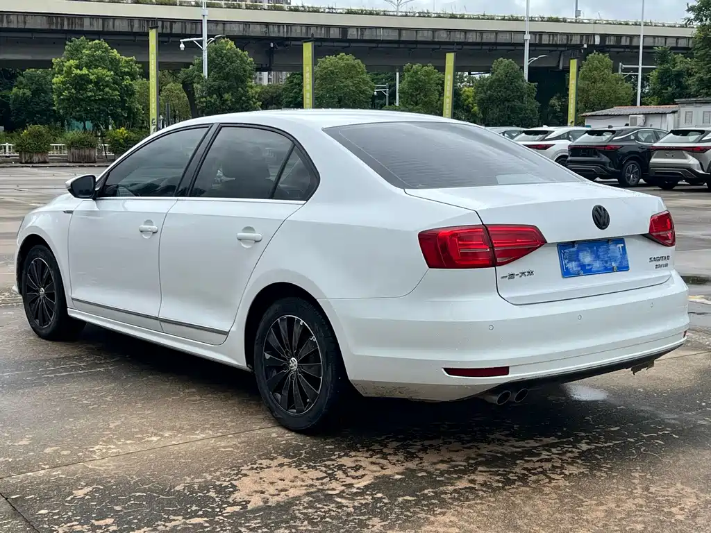 Volkswagen Sagitar — миниатюра 4