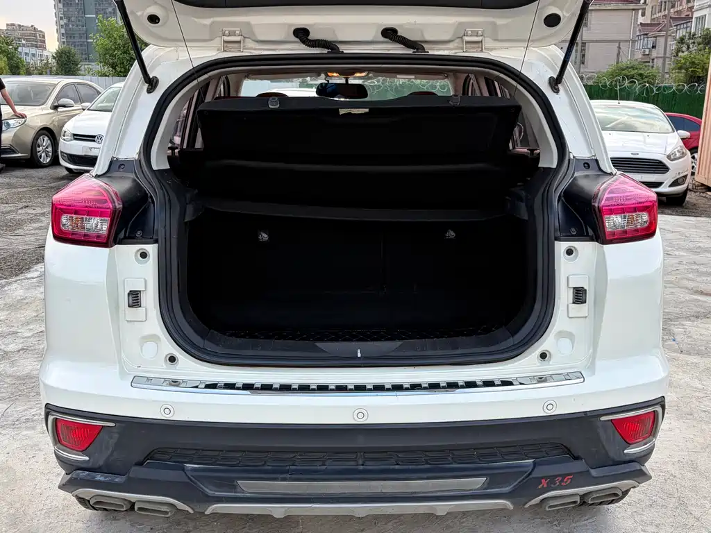BAIC Senova X35 — миниатюра 12