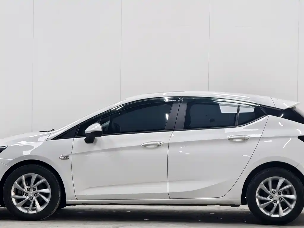Buick Verano — миниатюра 7