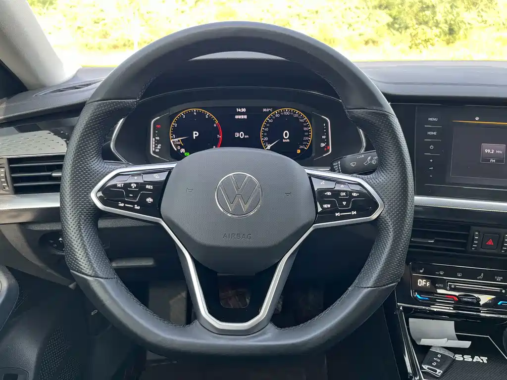 Volkswagen Passat — миниатюра 8