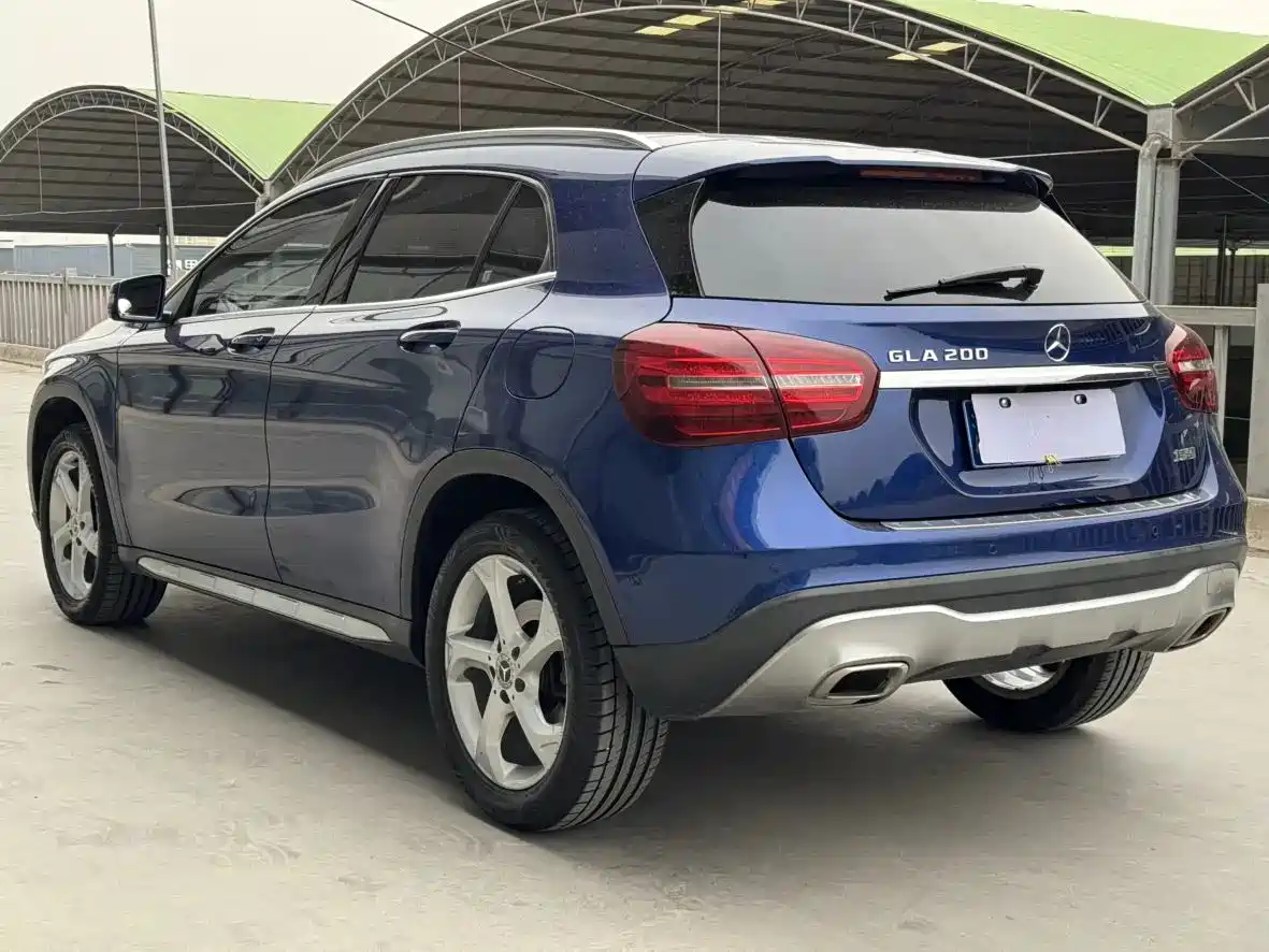 Mercedes-Benz GLA