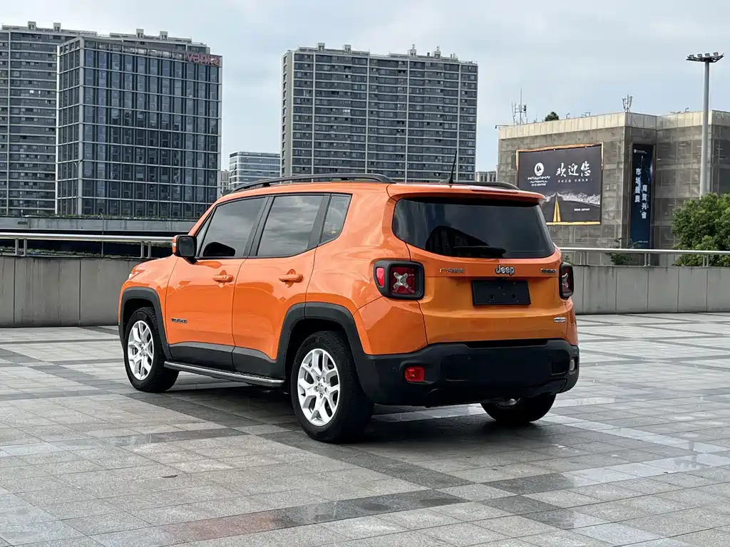 Jeep Renegade — миниатюра 14