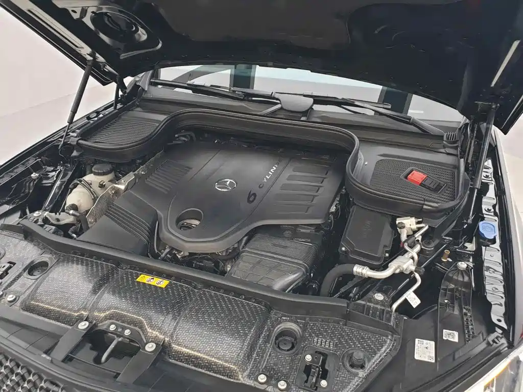 Mercedes-Benz GLE (Import) — миниатюра 26
