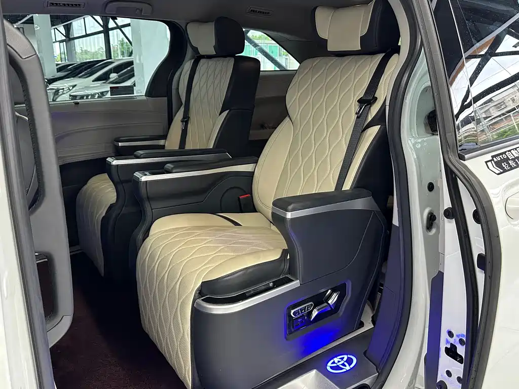 Toyota Sienna 2023 2.5L Comfort