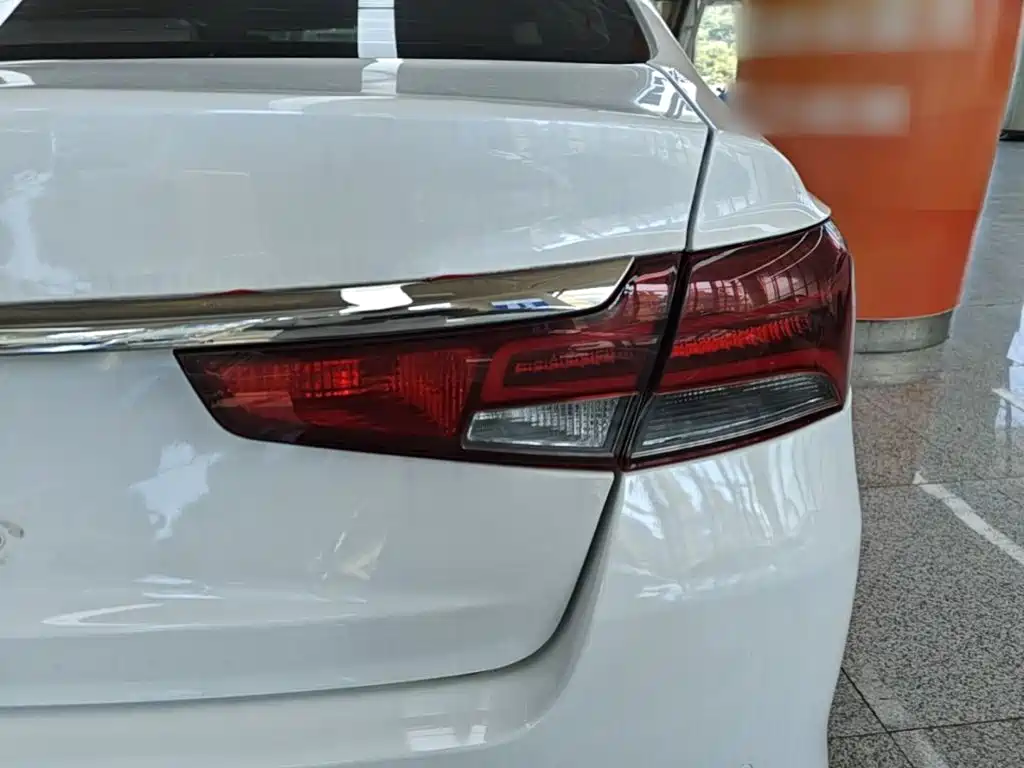 Kia K4 — миниатюра 8