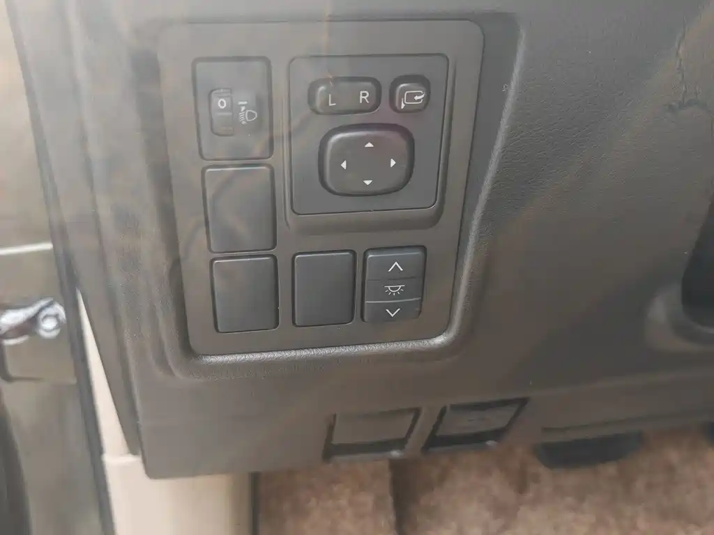 Toyota Prado — миниатюра 19