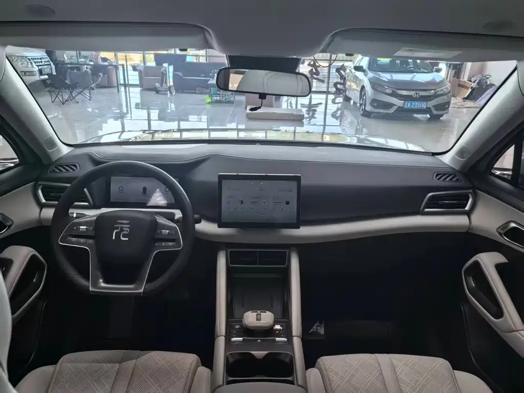 BYD Yuan UP — миниатюра 18
