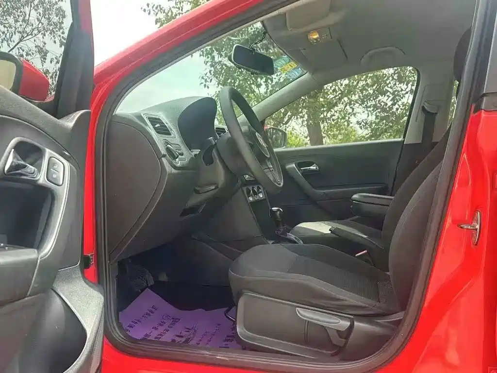Volkswagen Polo — миниатюра 5