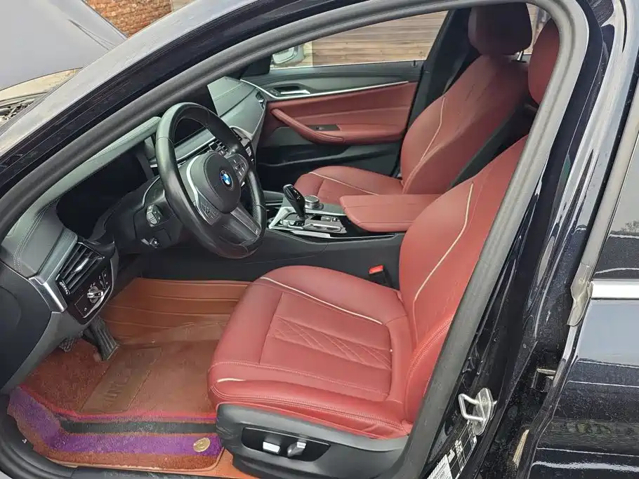 BMW 5 Series — миниатюра 9