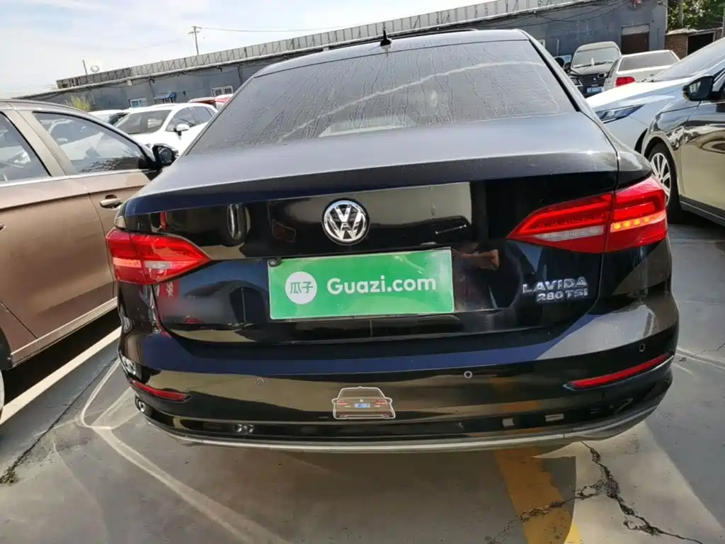 Volkswagen Lavida — миниатюра 6