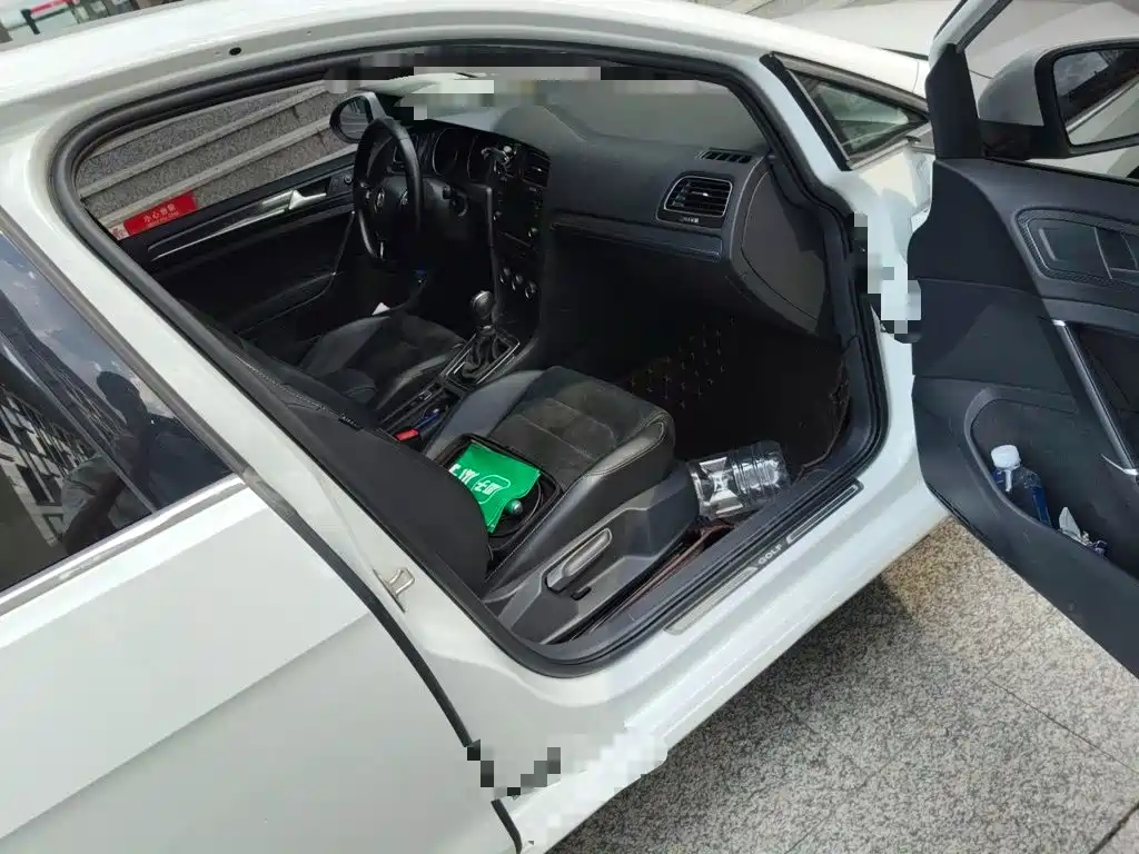 Volkswagen Golf — миниатюра 21