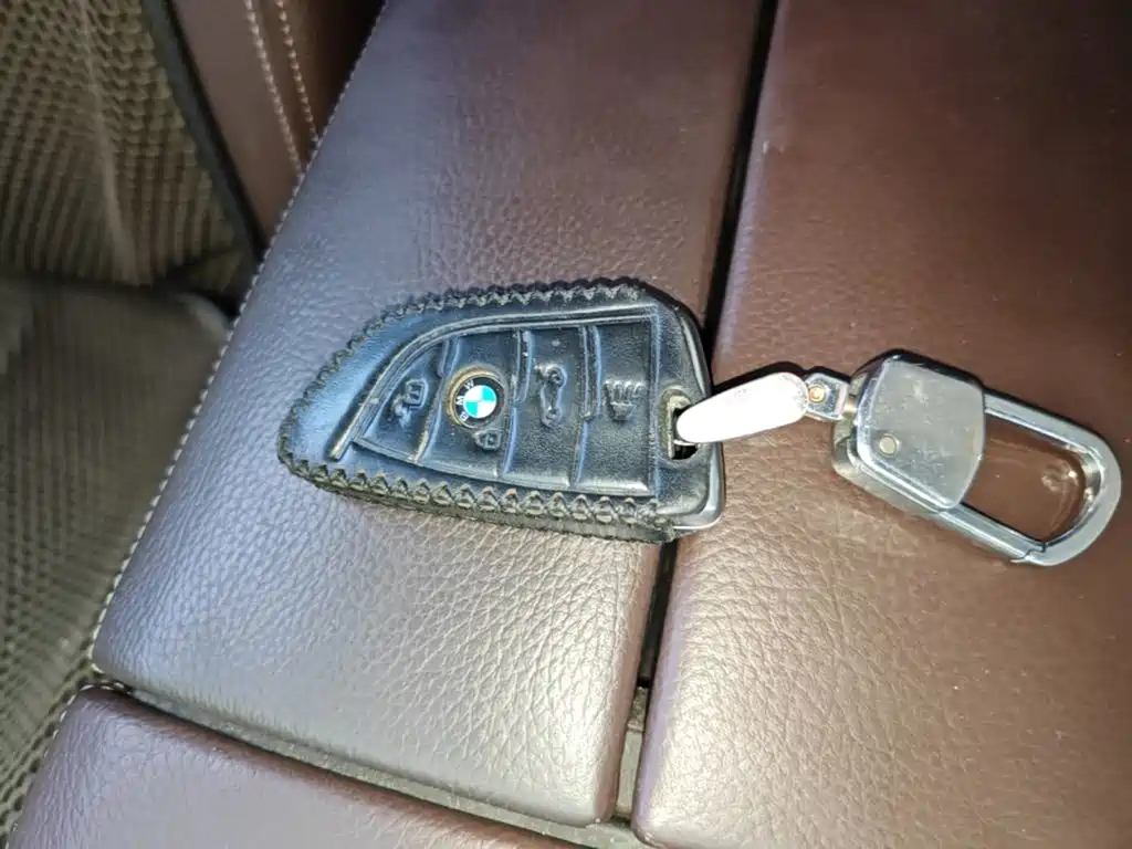 BMW 7 Series — миниатюра 9