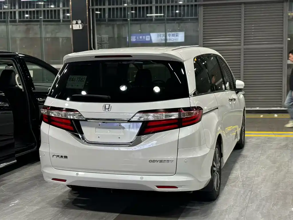Honda Odyssey — миниатюра 7
