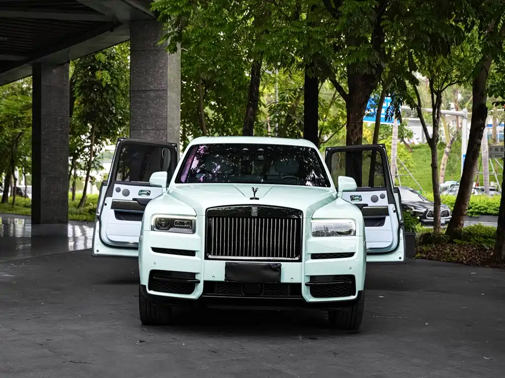 Rolls-Royce Cullinan 2022 Black Badge