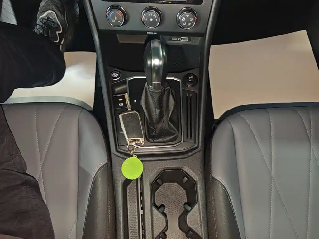 Volkswagen Lavida — миниатюра 14