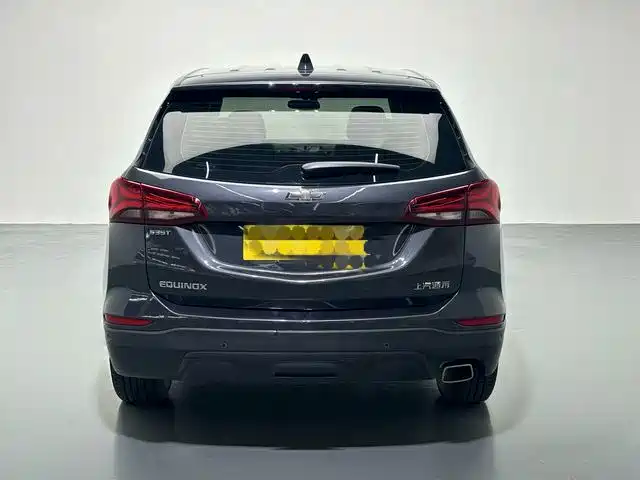 Chevrolet Equinox — миниатюра 13