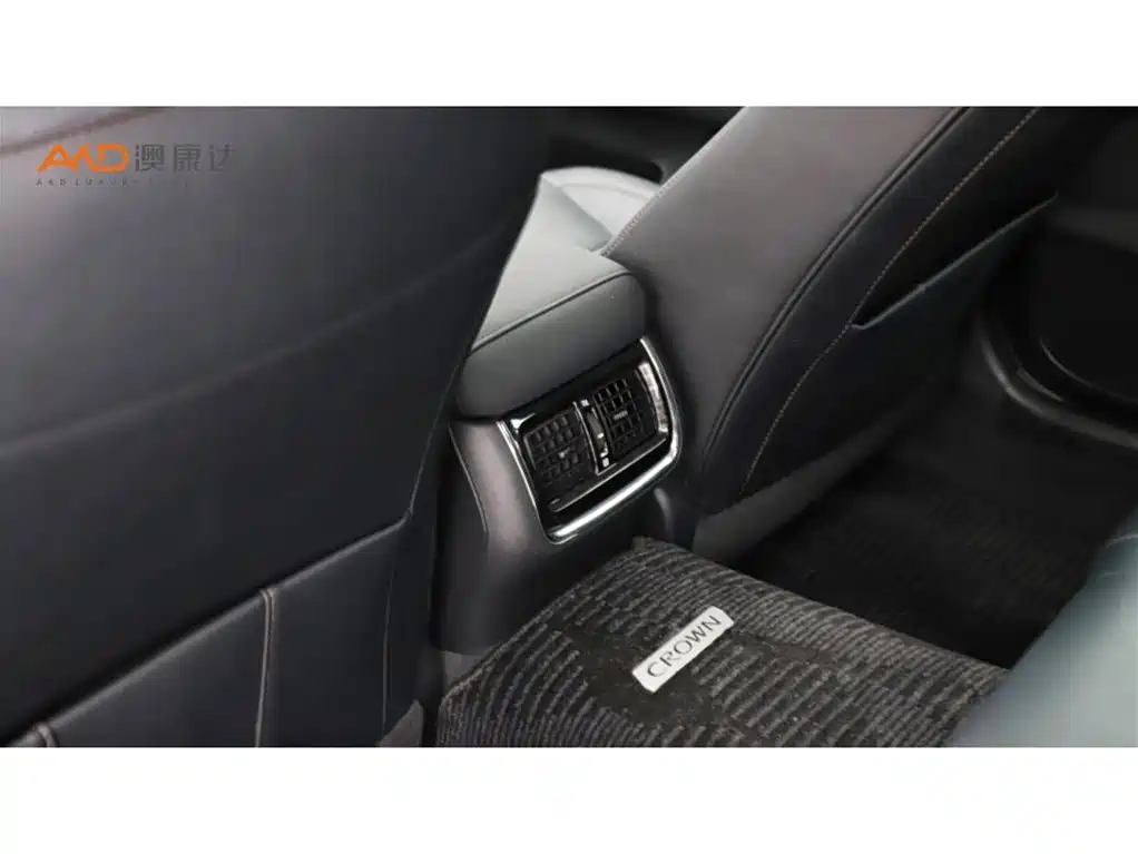 Toyota Crown 2015 2.0T Fashion