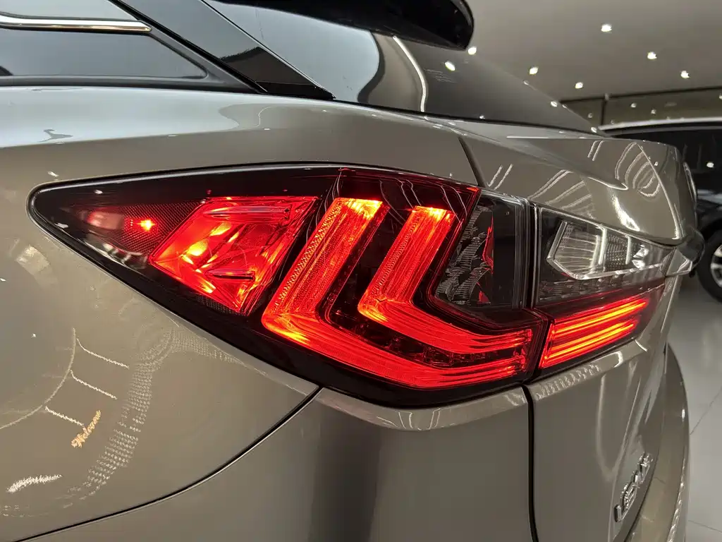 Lexus RX — миниатюра 38
