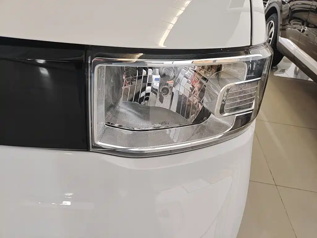 Wuling MINIEV — миниатюра 24