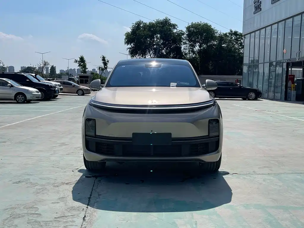 Li Auto L8 2023 Pro