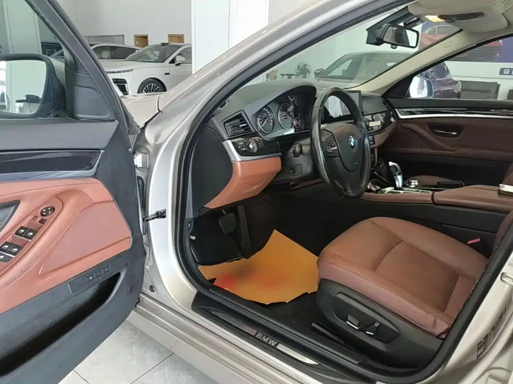 BMW 5 Series (Import) — миниатюра 16