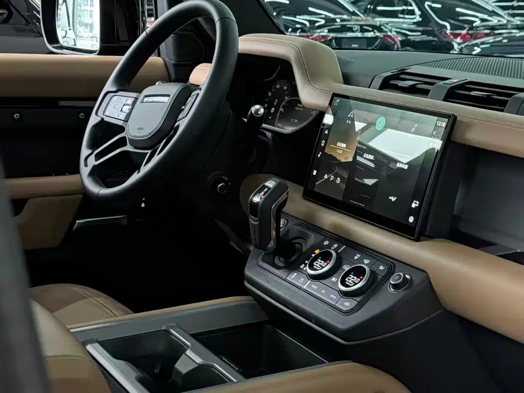 Land Rover Defender — миниатюра 11