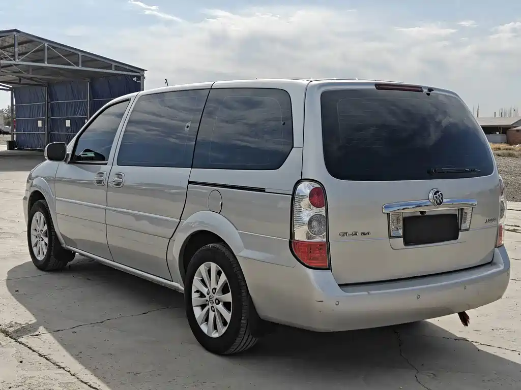 Buick GL8 — миниатюра 6