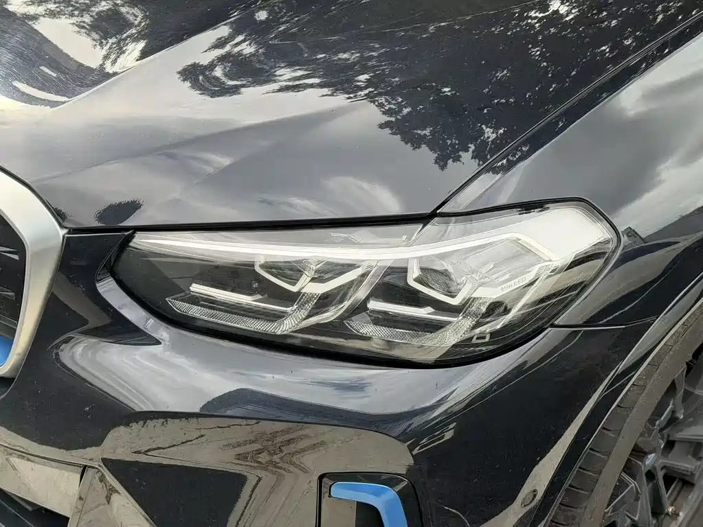 BMW iX3 — миниатюра 11
