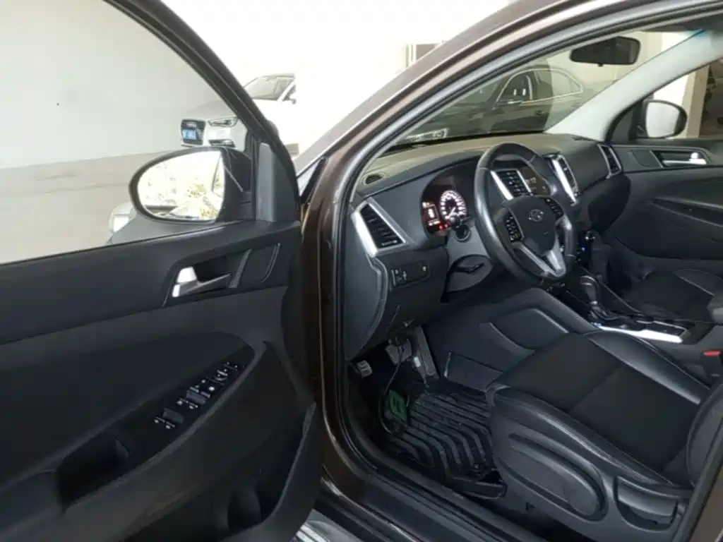 Hyundai Tucson — миниатюра 16
