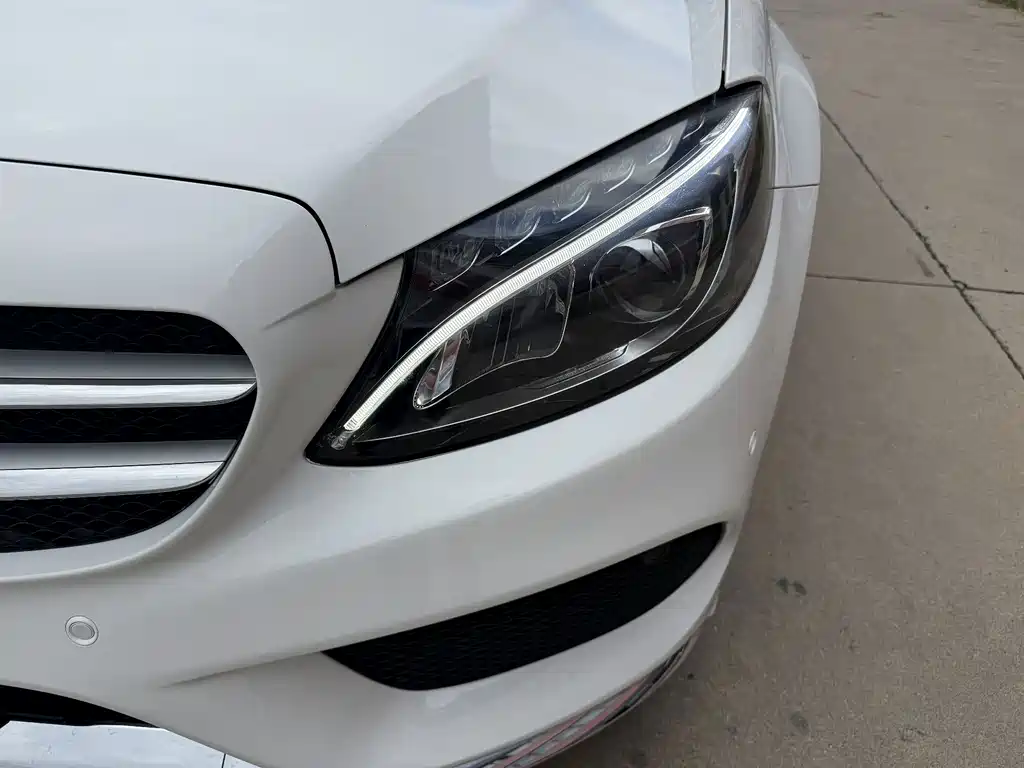 Mercedes-Benz C-Class — миниатюра 4
