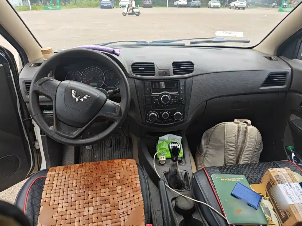 Wuling Hongguang — миниатюра 5