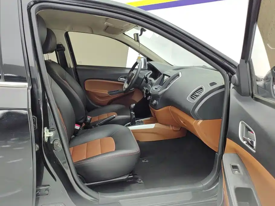 Geely King Kong — миниатюра 8