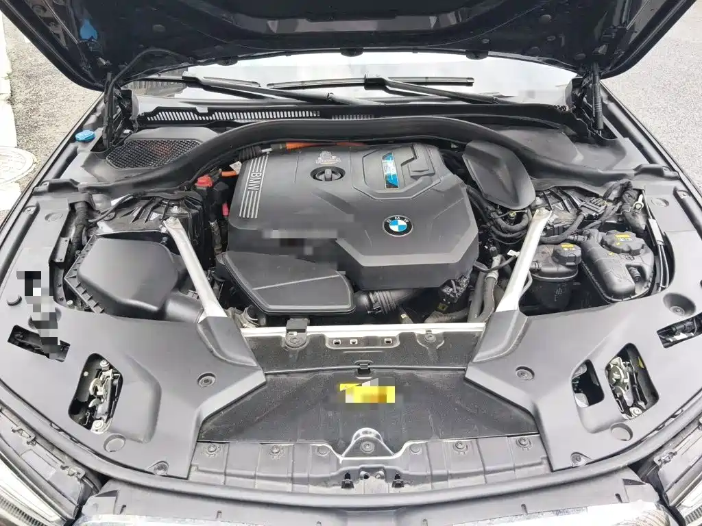 BMW 5 Series New Energy — миниатюра 21