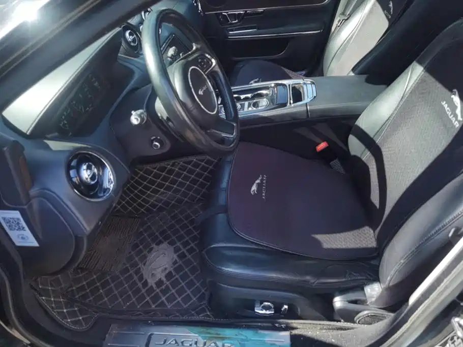 Jaguar XJ — миниатюра 9