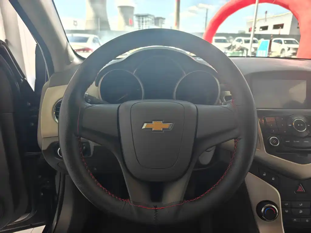 Chevrolet Cruze — миниатюра 7