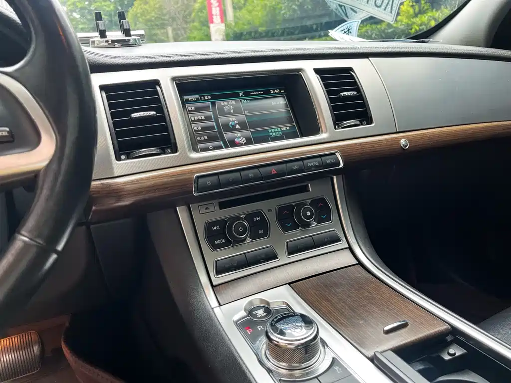 Jaguar XF 2014 XF 3.0 SC